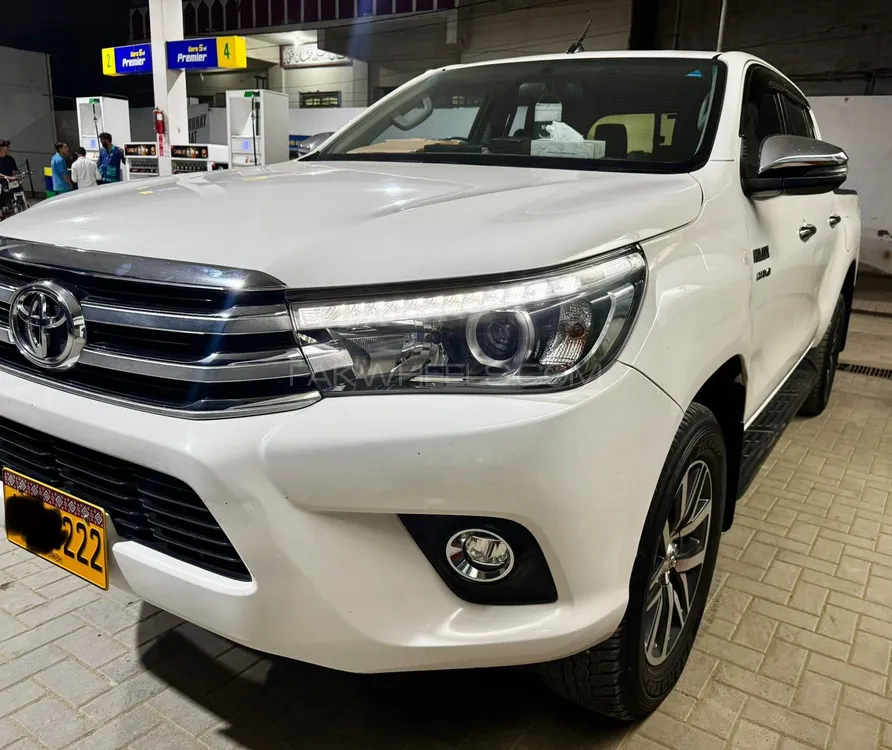 Toyota Hilux 2020 for Sale in Karachi Image-1