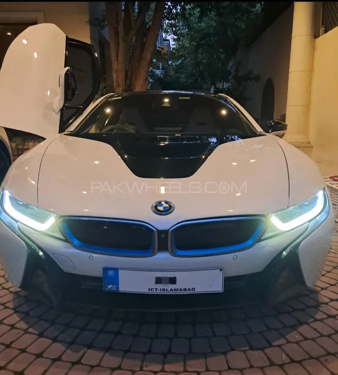 BMW i8 2015 for Sale in Islamabad Image-1