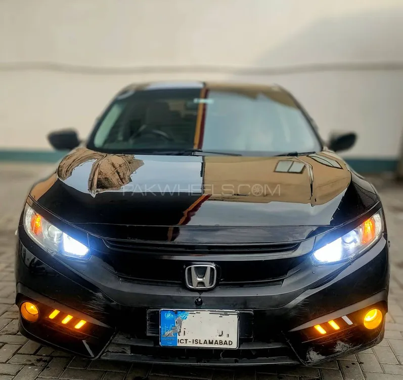 Honda Civic 2018 for Sale in Lahore Image-1