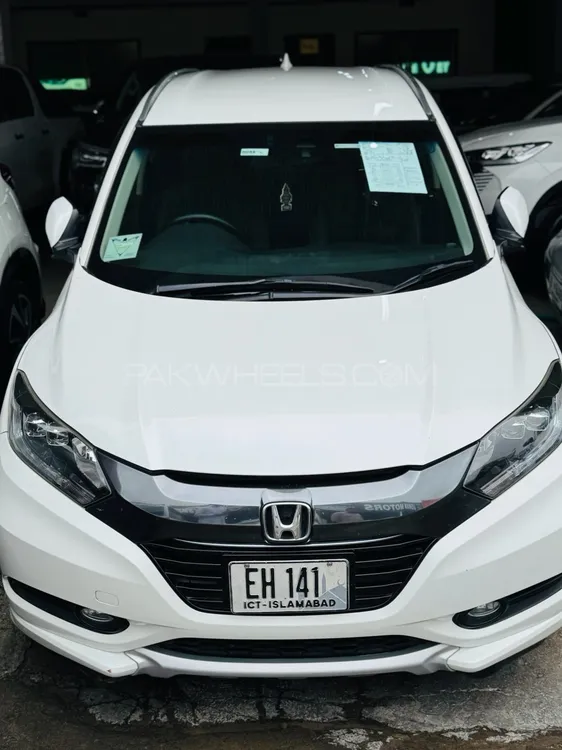 Honda Vezel 2014 for Sale in Islamabad Image-1