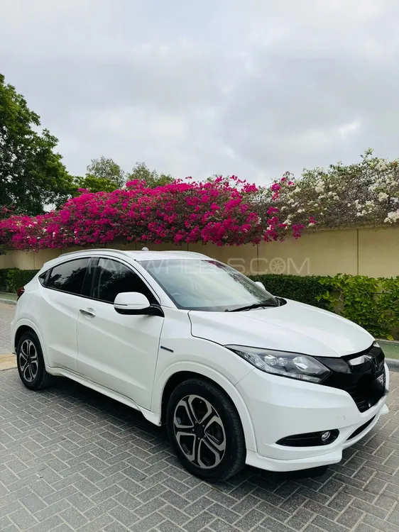 Honda Vezel 2014 for Sale in Karachi Image-1