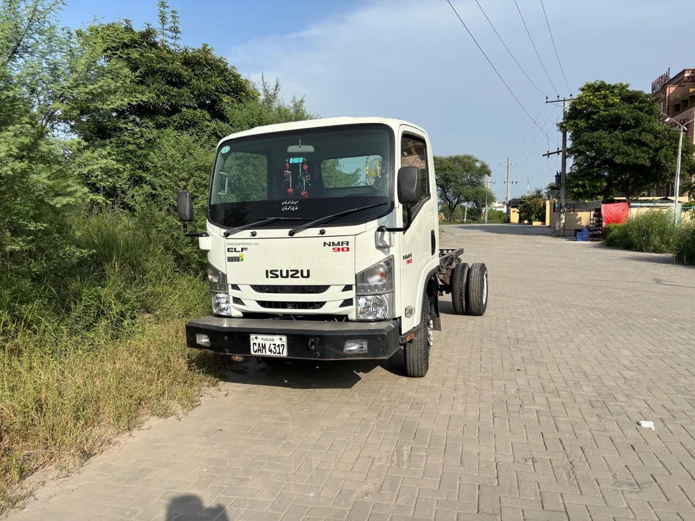 Isuzu N-Series 2023 for Sale in Kharian Image-1