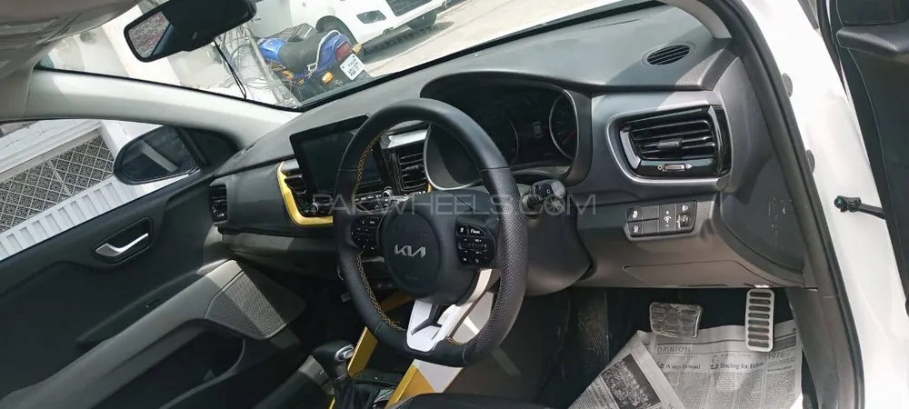 KIA Stonic 2024 for Sale in Lahore Image-1