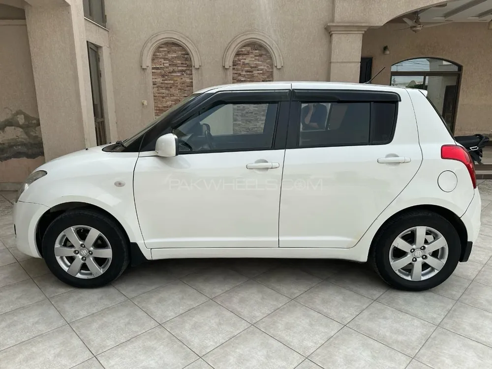 Suzuki Swift 2021 for Sale in Multan Suzuki Swift 2021 for Sale in Multan Image-2