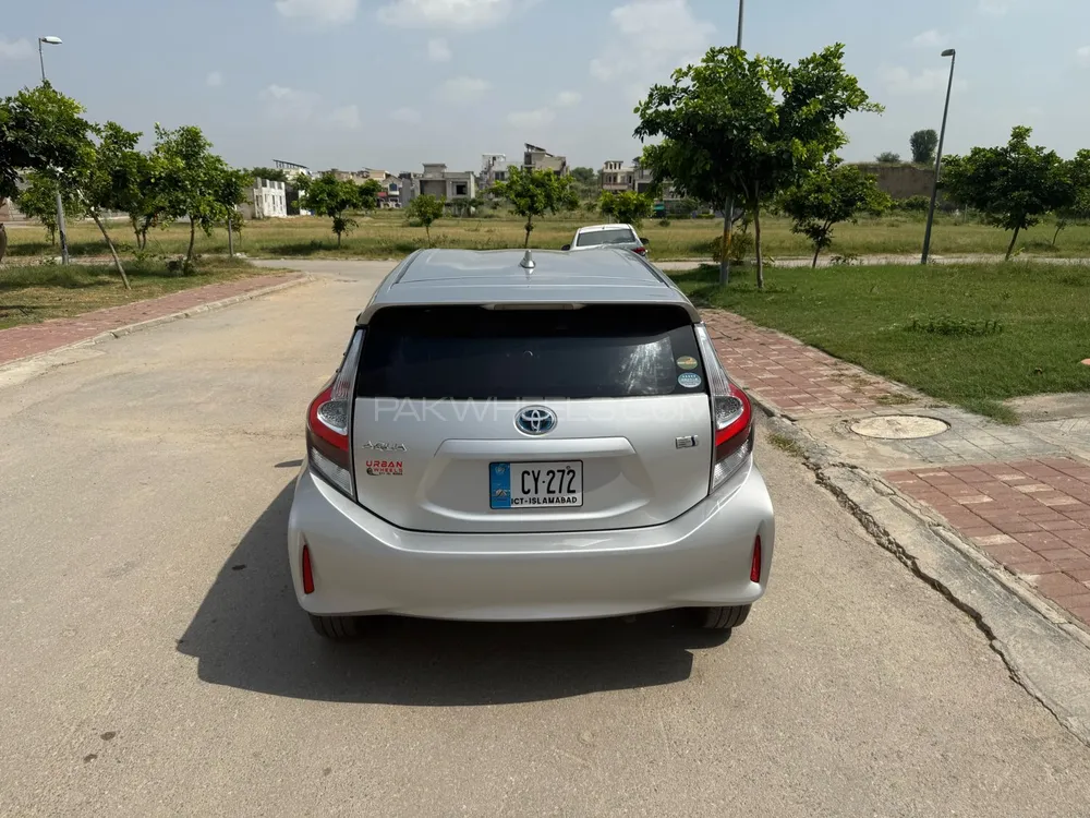 Toyota Aqua 2020 for Sale in Islamabad Image-1