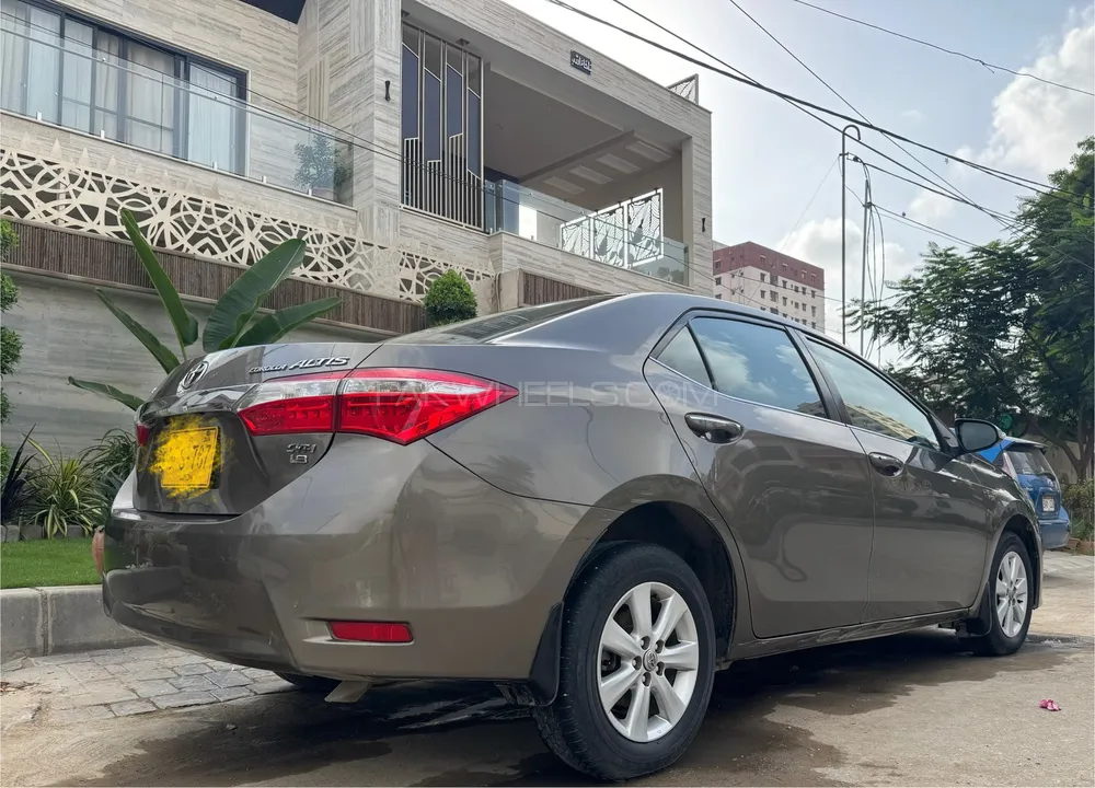 Toyota Corolla 2016 for Sale in Karachi Image-1