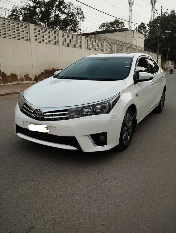 Toyota Corolla 2016 for Sale in Karachi Image-1
