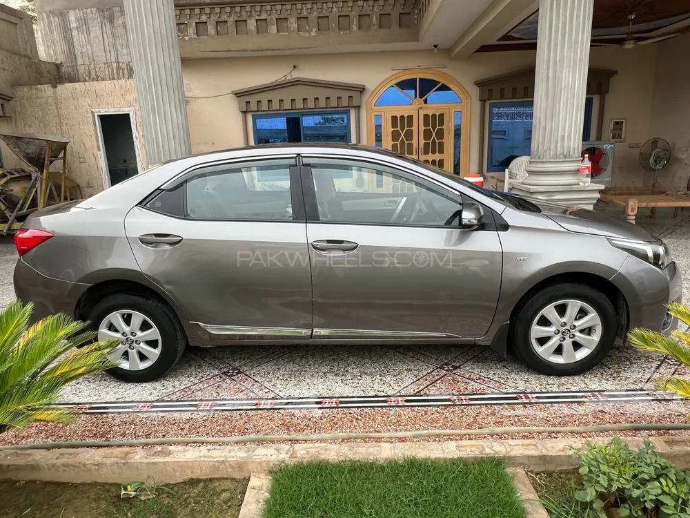 Toyota Corolla 2015 for Sale in Gujrat Image-1