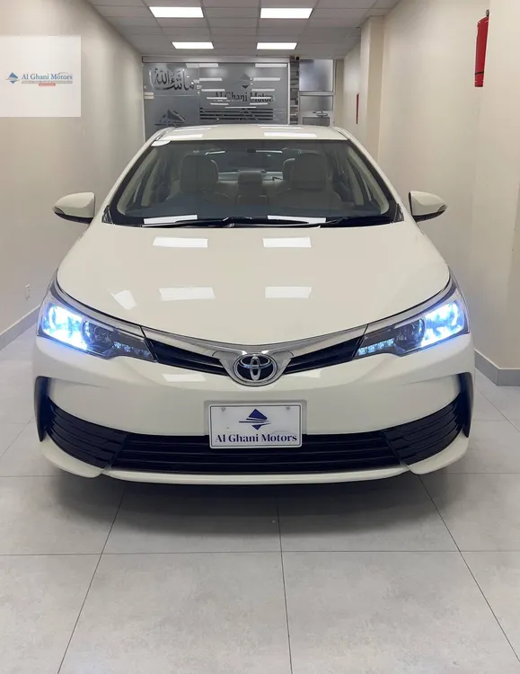 Toyota Corolla 2017 for Sale in Karachi Image-1