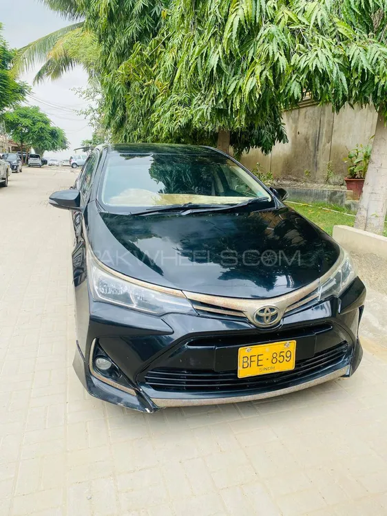 Toyota Corolla 2016 for Sale in Karachi Image-1