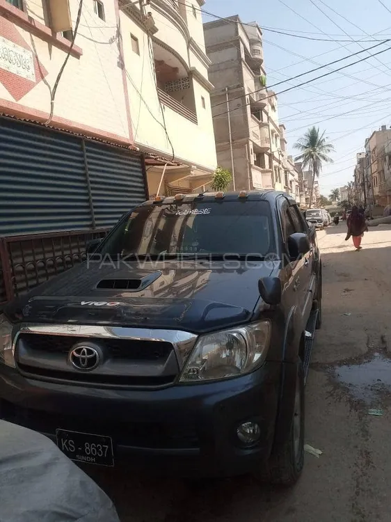 Toyota Hilux 2010 for Sale in Karachi Image-1