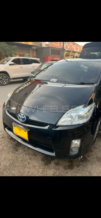 Toyota Prius 2011 for Sale in Karachi Image-1