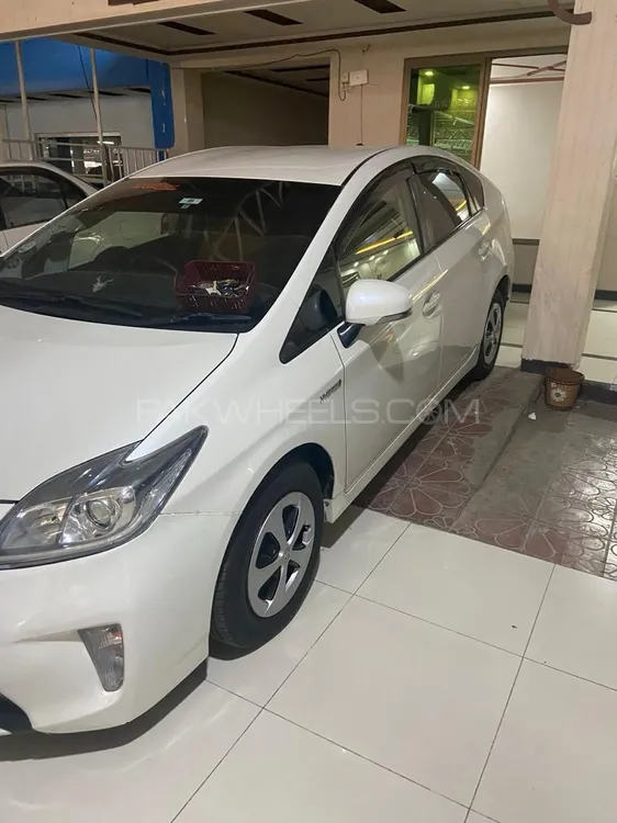Toyota Prius 2014 for Sale in Peshawar Image-1