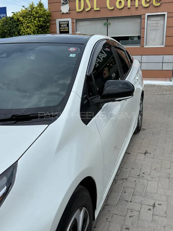 Toyota Prius 2021 for Sale in Sialkot Toyota Prius 2021 for Sale in Sialkot Image-19