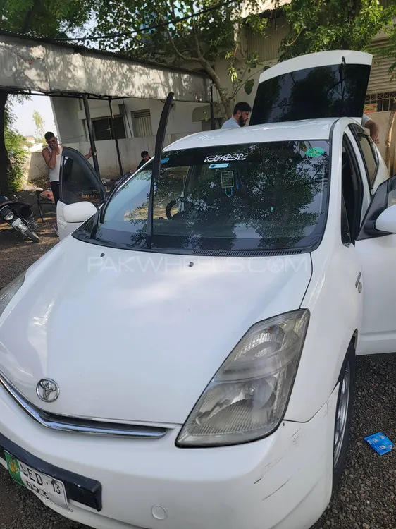 Toyota Prius 2008 for Sale in Islamabad Image-1