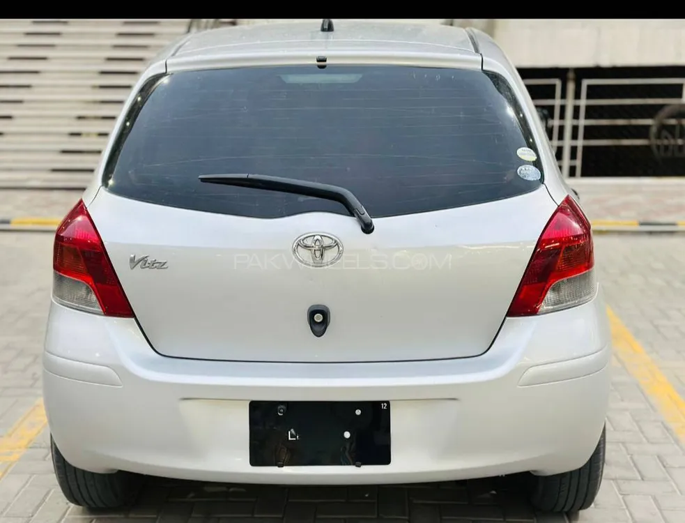 Toyota Vitz 2009 for Sale in Faisalabad Image-1