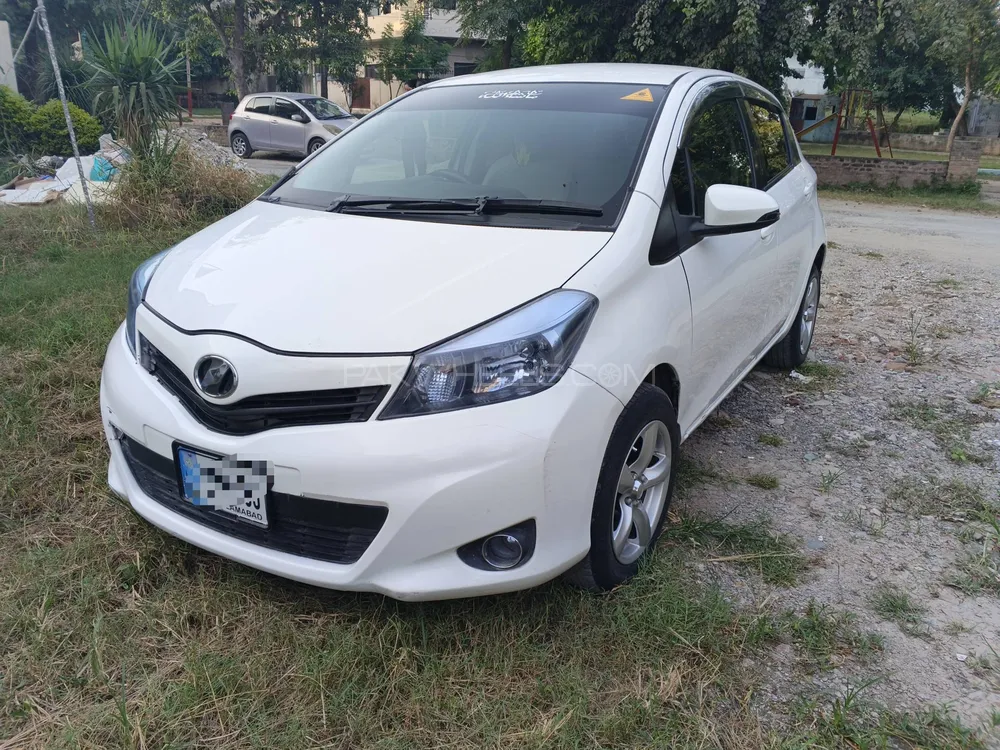Toyota Vitz 2013 for Sale in Islamabad Image-1