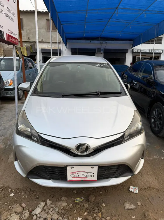 Toyota Vitz 2014 for Sale in Karachi Image-1
