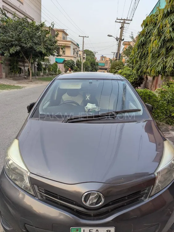 Toyota Vitz 2016 for Sale in Lahore Image-1