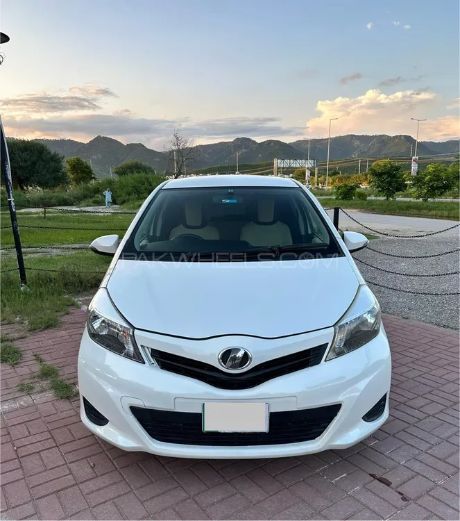 Toyota Vitz 2011 for Sale in Islamabad Image-1