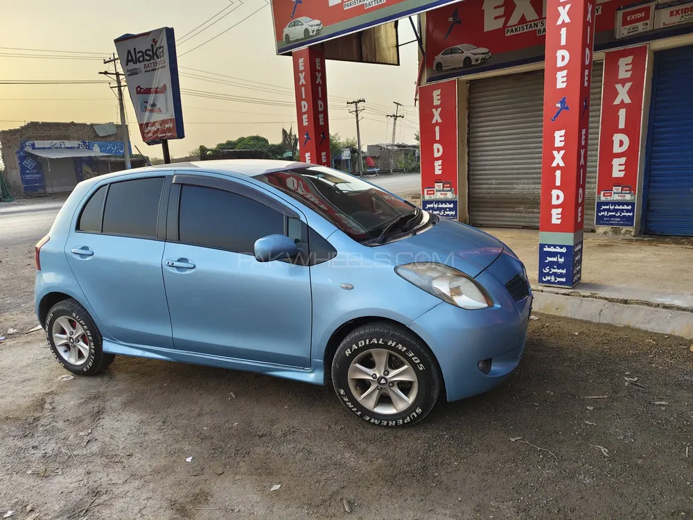 Toyota Vitz 2007 for Sale in Peshawar Image-1