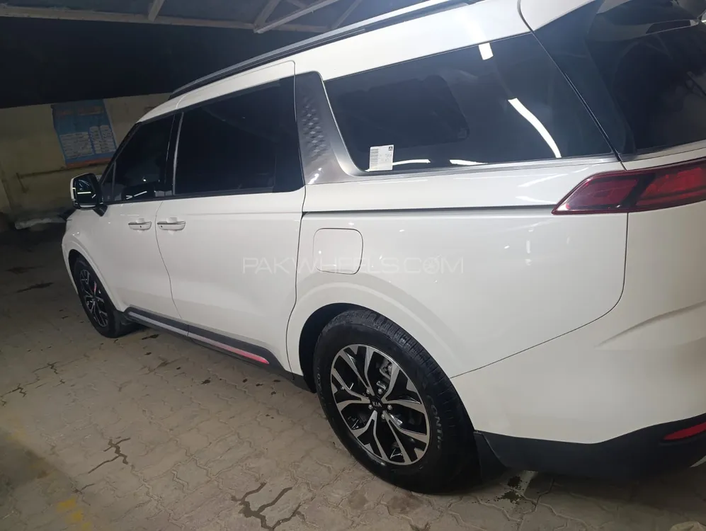 KIA Carnival 2021 for Sale in Sialkot Image-1