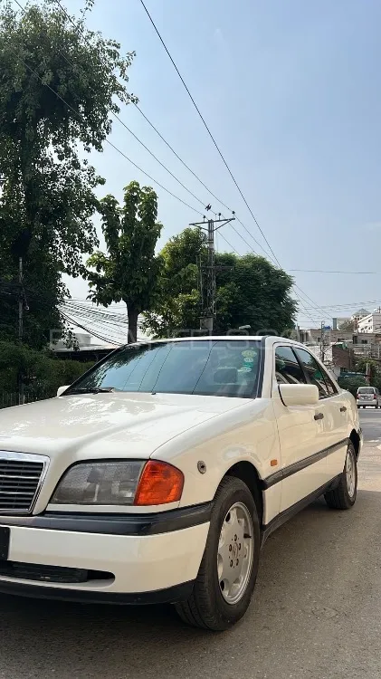 Mercedes Benz C Class 1995 for Sale in Lahore Image-1
