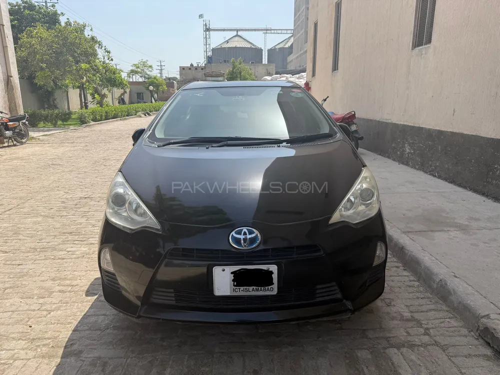 Toyota Aqua 2014 for Sale in Multan Image-1