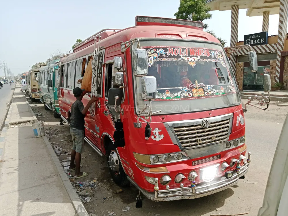 Toyota Coaster 1984 for Sale in Karachi Image-1