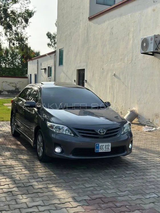 Toyota Corolla 2011 for Sale in Islamabad Image-1