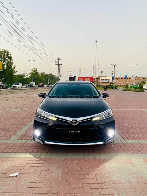 Toyota Corolla 2017 for Sale in Lahore Image-1
