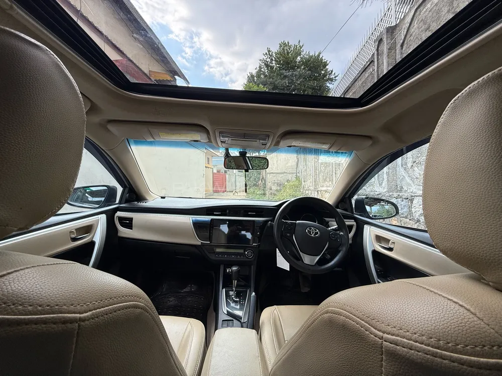 Toyota Corolla 2017 for Sale in Abbottabad Image-1