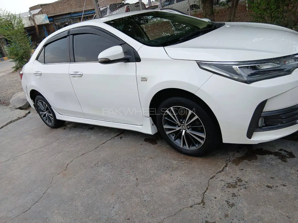 Toyota Corolla 2018 for Sale in Bannu Image-1