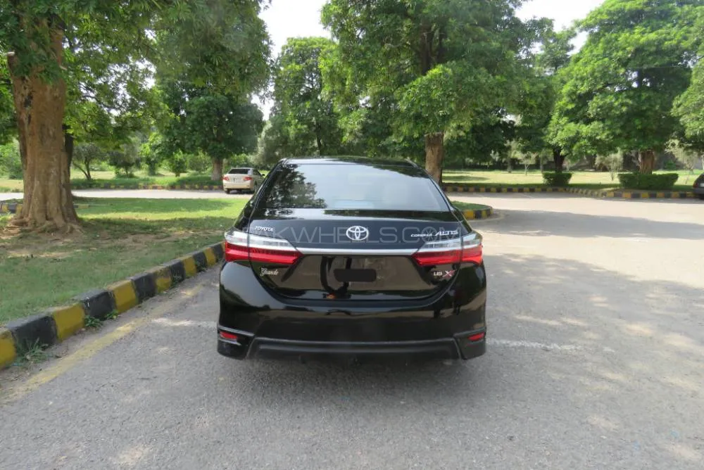 Toyota Corolla 2019 for Sale in Islamabad Image-1