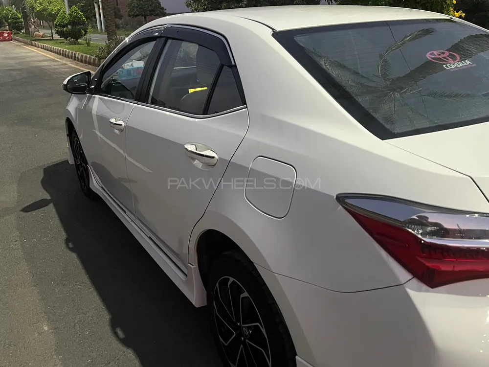 Toyota Corolla 2024 for Sale in Jhang Image-1