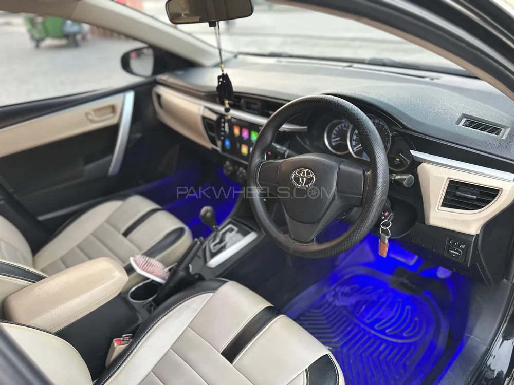 Toyota Corolla 2016 for Sale in Peshawar Toyota Corolla 2016 for Sale in Peshawar Image-9