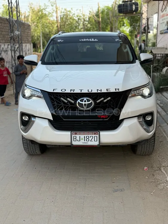 Toyota Fortuner 2021 for Sale in Karachi Image-1