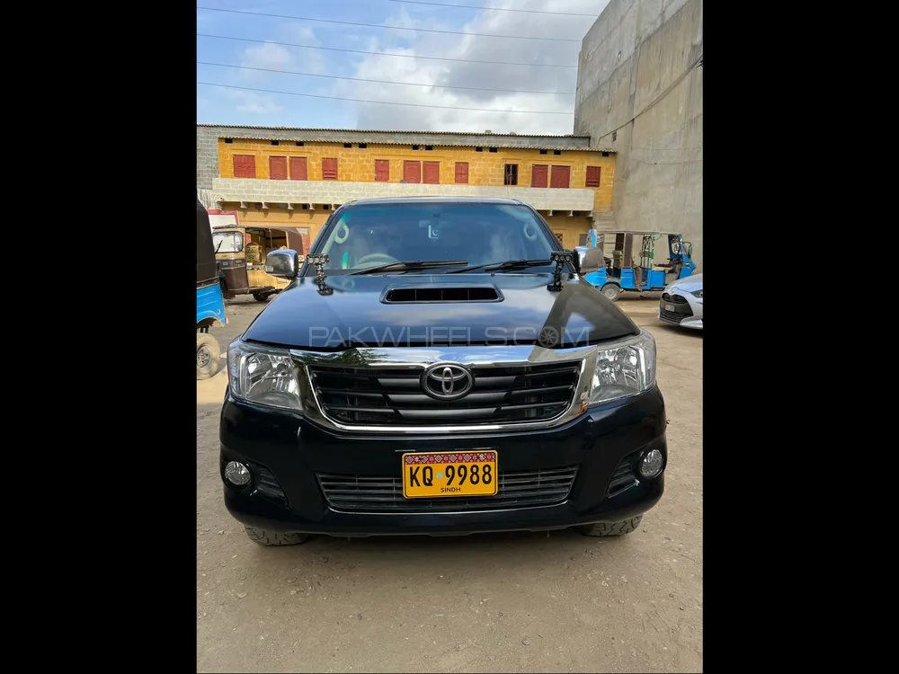 Toyota Hilux 2008 for Sale in Karachi Image-1