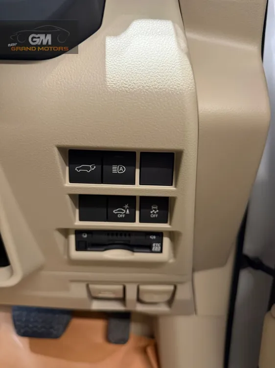 Toyota Land Cruiser 2022 for Sale in Karachi Toyota Land Cruiser 2022 for Sale in Karachi Image-7