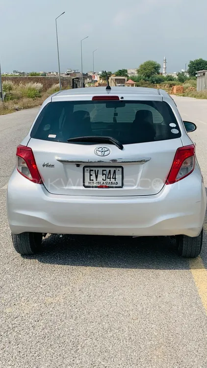 Toyota Vitz 2011 for Sale in Islamabad Image-1