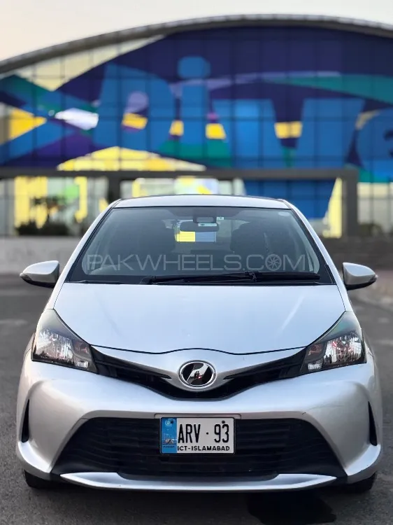 Toyota Vitz 2016 for Sale in Islamabad Image-1