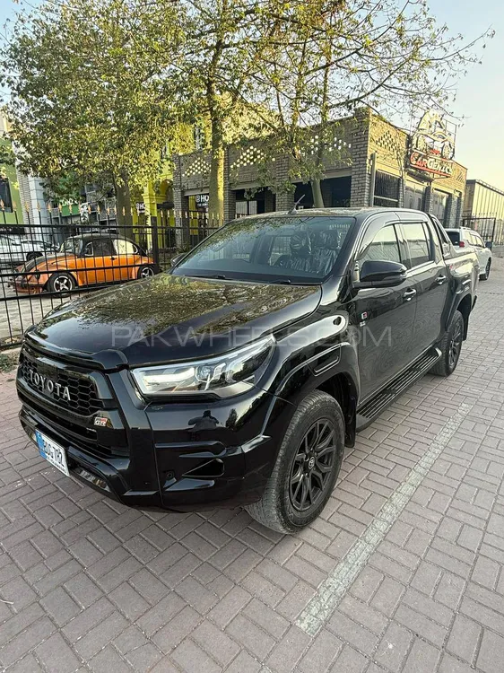 Toyota Hilux 2023 for Sale in Islamabad Image-1