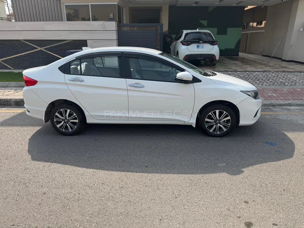 Honda City 2022 for Sale in Islamabad Image-1