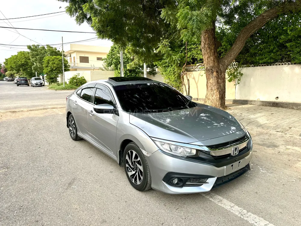 Honda Civic 2017 for Sale in Karachi Image-1