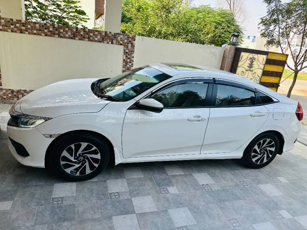 Honda Civic 2018 for Sale in Sialkot Image-1