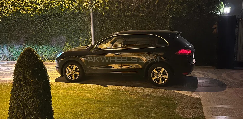 Porsche Cayenne 2013 for Sale in Lahore Image-1