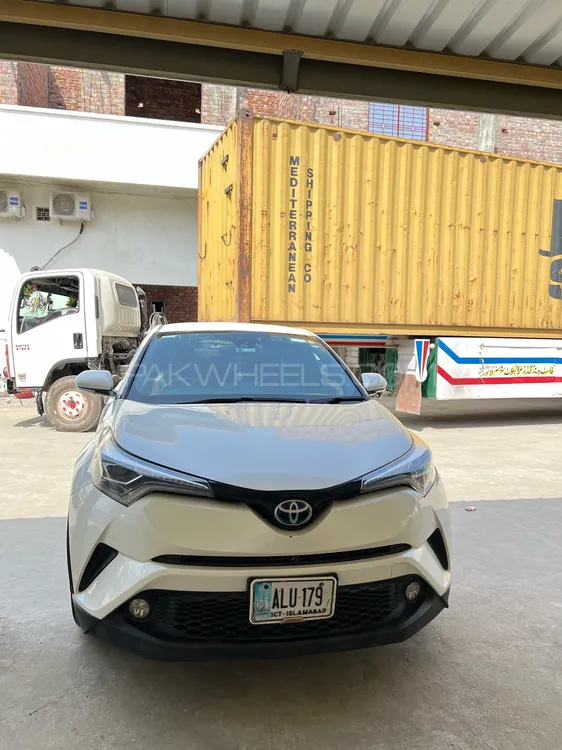 Toyota C-HR 2017 for Sale in Gujranwala Image-1
