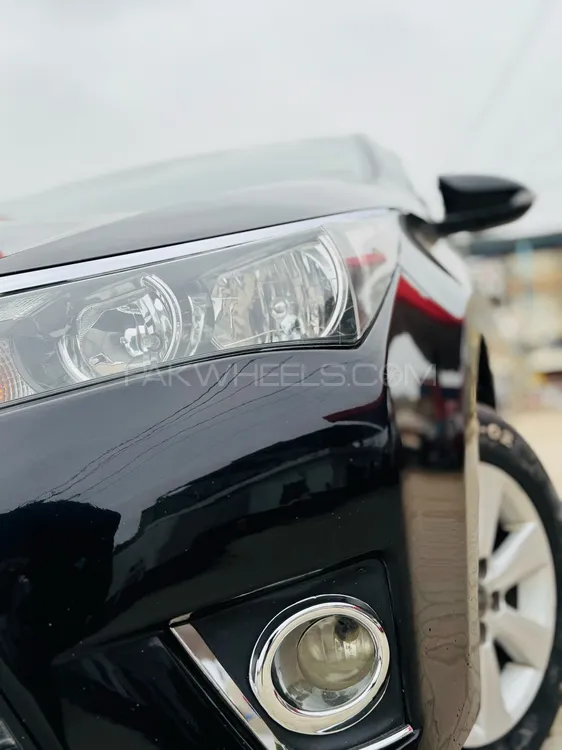 Toyota Corolla 2015 for Sale in Karachi Image-1