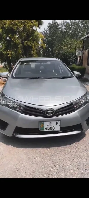 Toyota Corolla 2015 for Sale in Peshawar Image-1
