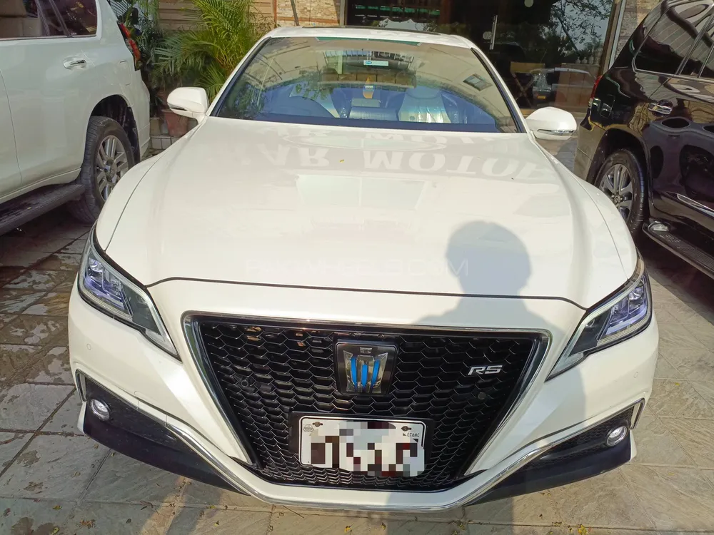 Toyota Crown 2018 for Sale in Islamabad Image-1